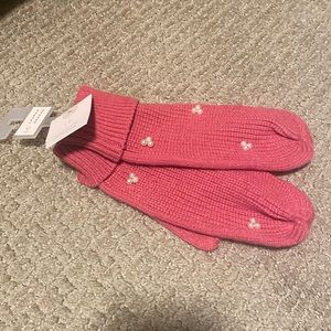 NWT pink mittens